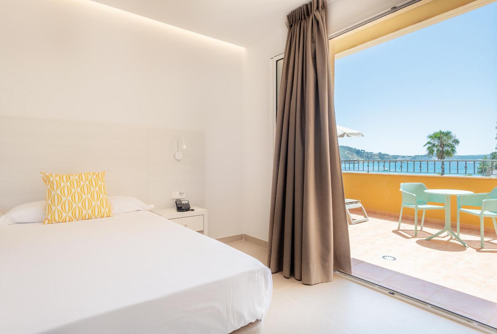 Flor Almendros Hotel 3*